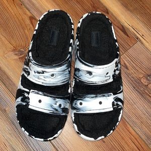 Croc sandals 🐊